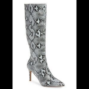 NWOB STEVE MADDEN Kinga Embossed Knee High Boot